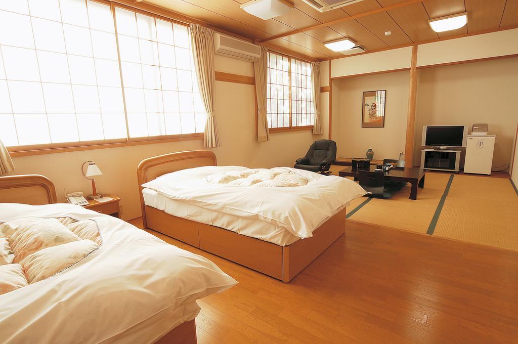 Watarase Onsen Hotel Yamayuri Hongu Extérieur photo